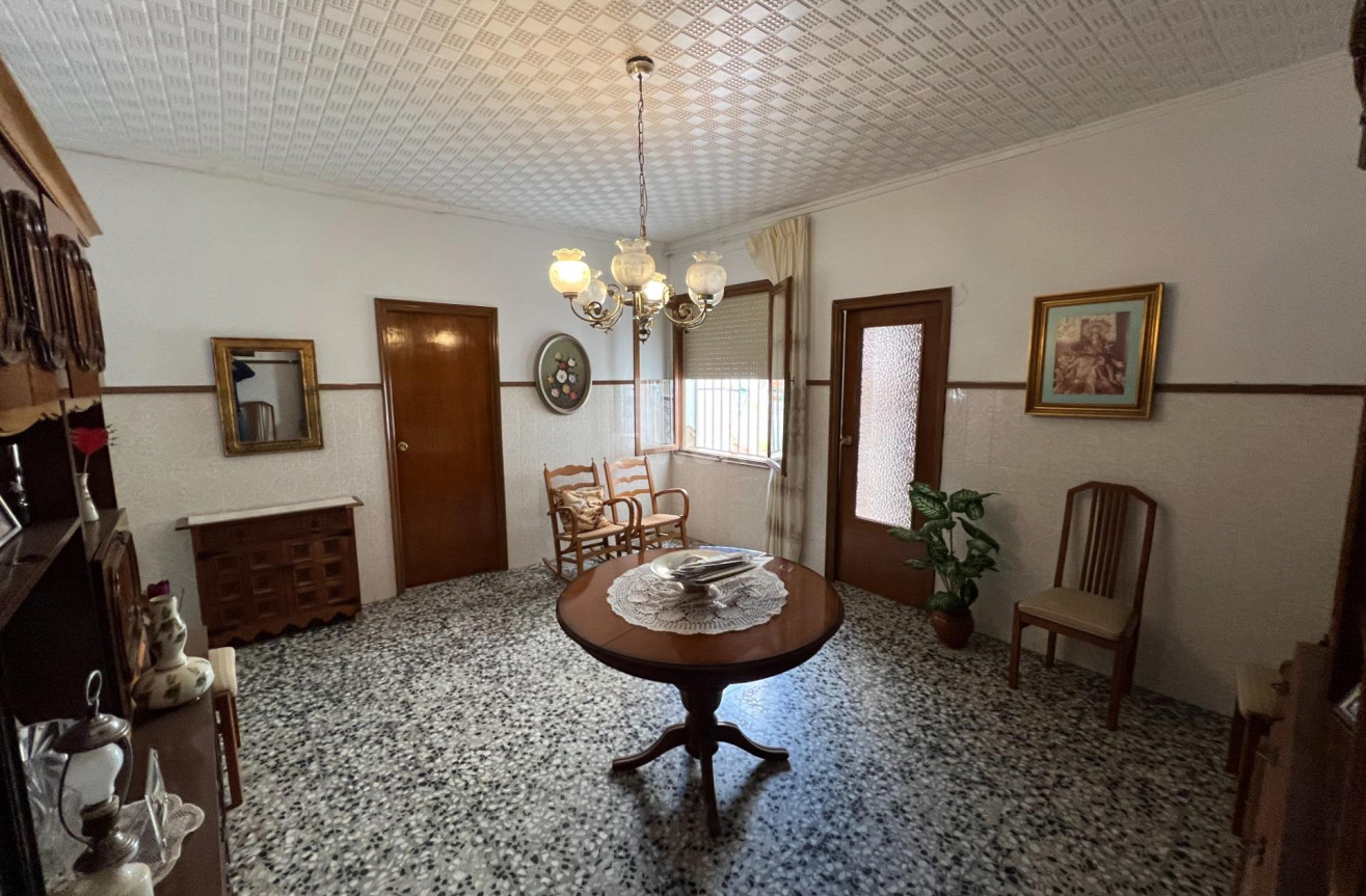 Resale - Townhouse - Dolores - Centro