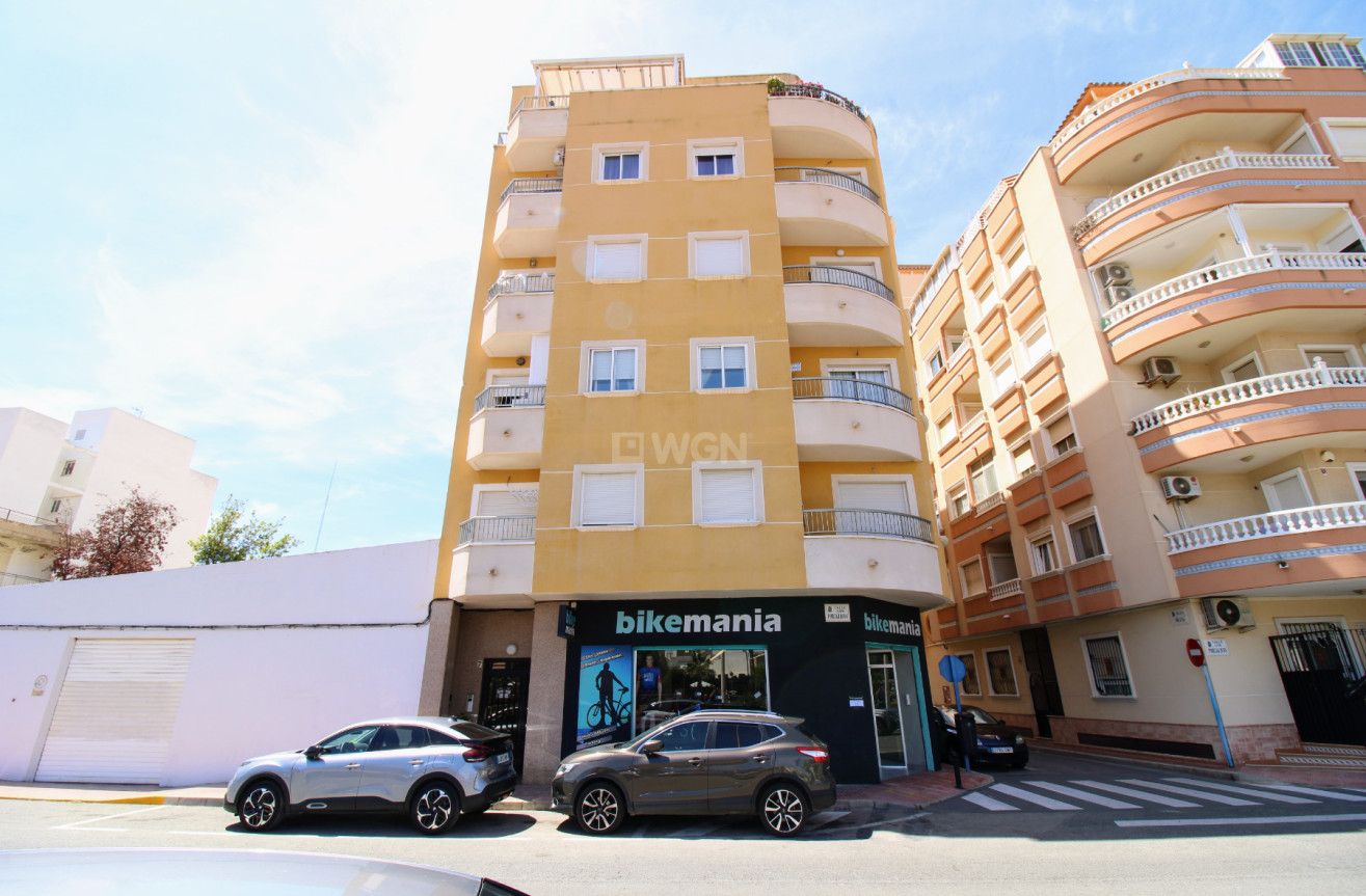 Odsprzedaż - Mieszkanie w bloku - Torrevieja - Costa Blanca