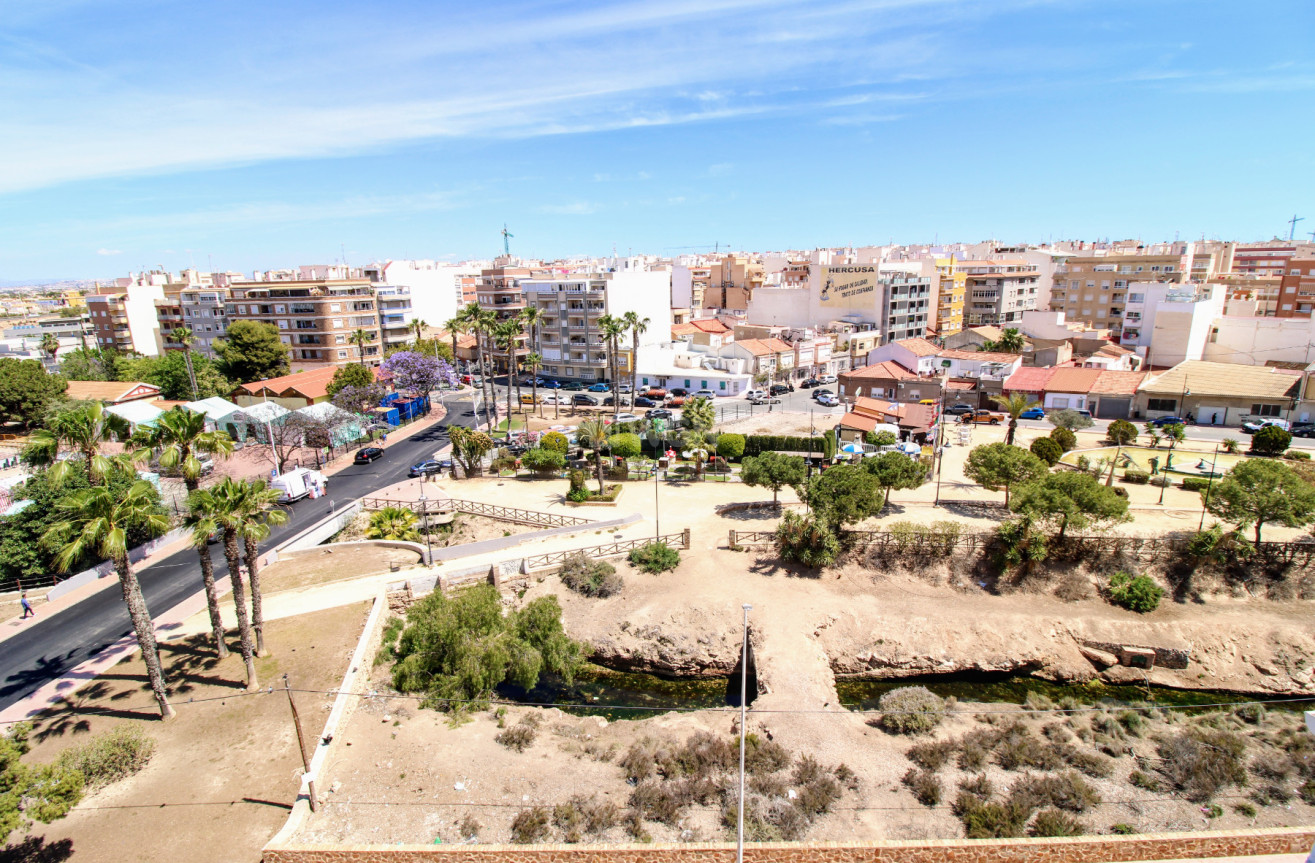 Odsprzedaż - Mieszkanie w bloku - Torrevieja - Costa Blanca