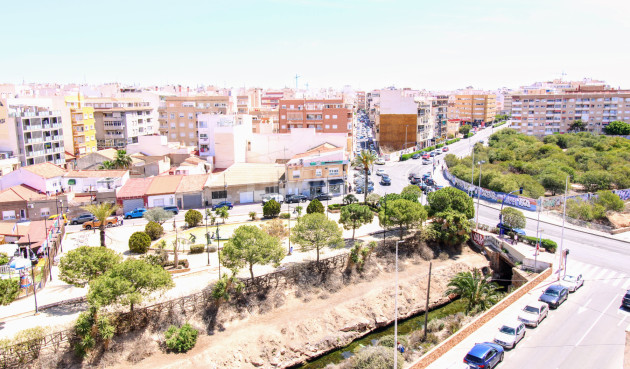 Odsprzedaż - Mieszkanie w bloku - Torrevieja - Costa Blanca