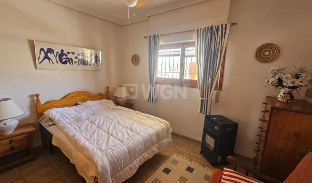 Resale - Apartment / flat - Torrevieja - Punta Prima