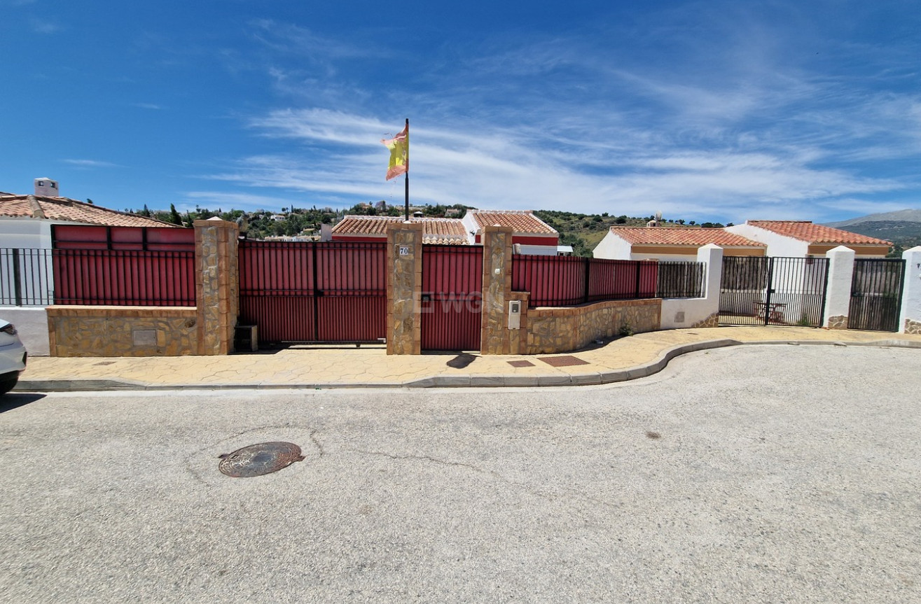 Resale - Villa - Vinuela - Inland