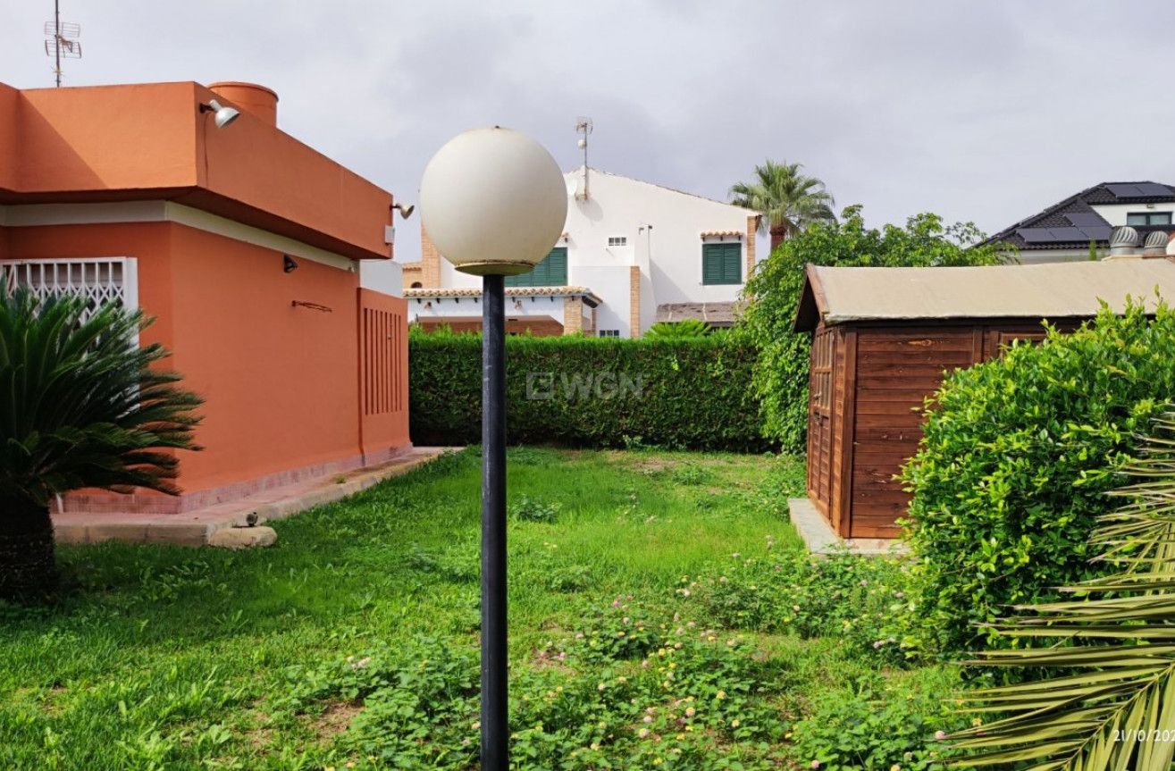 Resale - Villa - Torrevieja - La Veleta