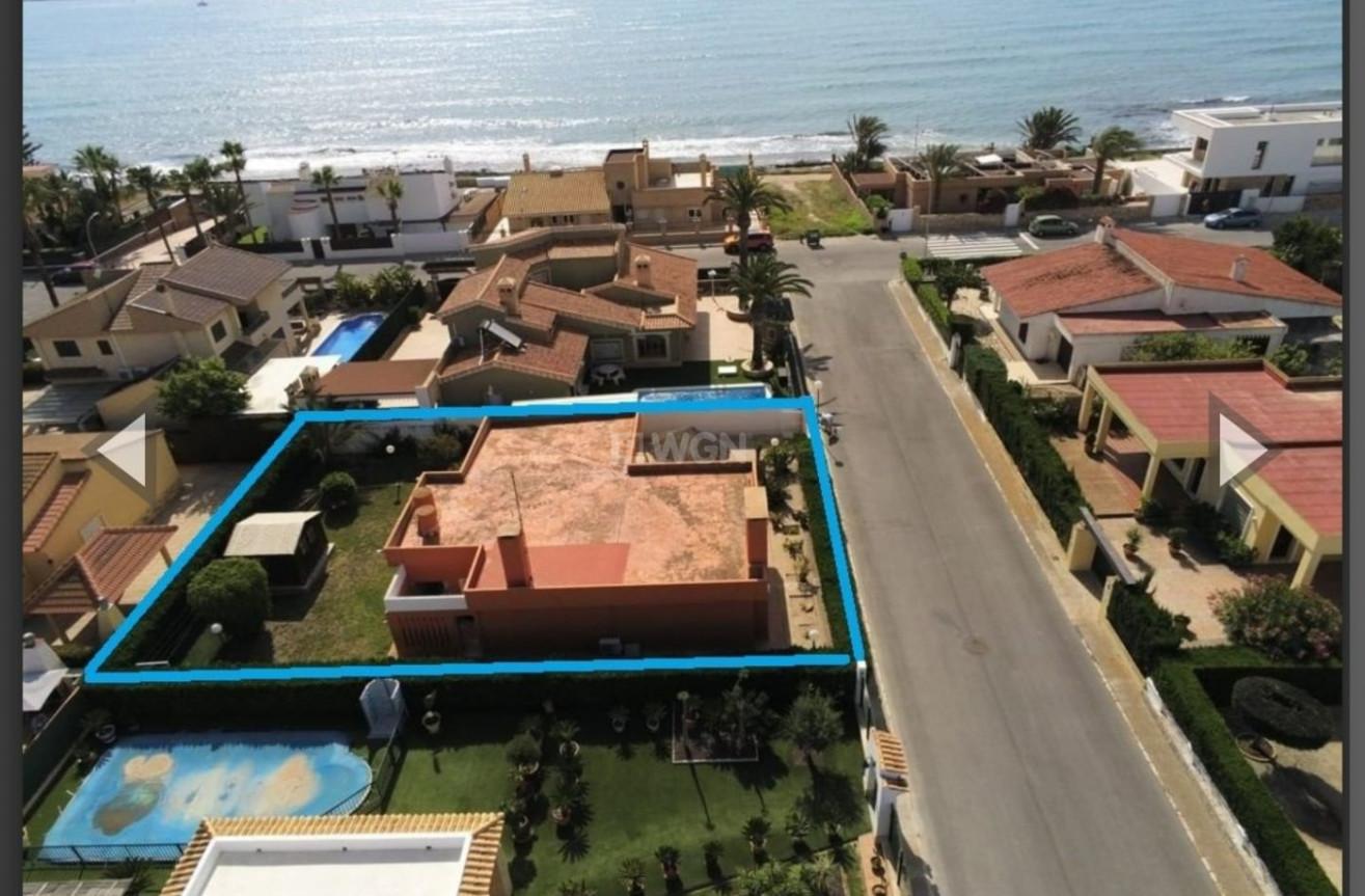 Resale - Villa - Torrevieja - La Veleta