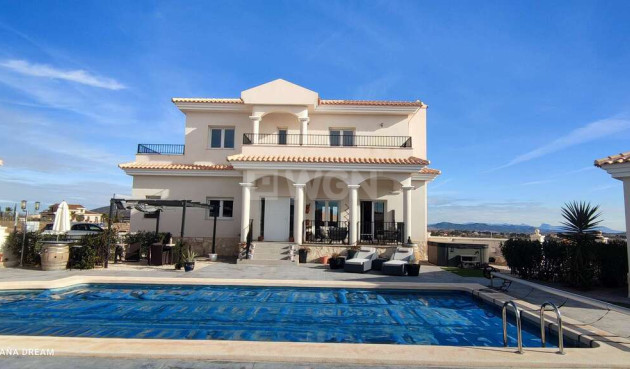 Reventa - Villa - Pinoso - Inland