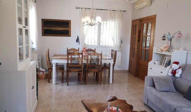 Odsprzedaż - Villa - Los Montesinos - Costa Blanca