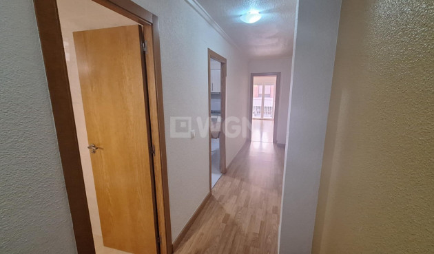 Resale - Apartment / flat - Torrevieja - Acequion