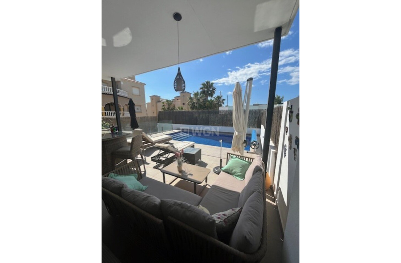 Resale - Villa - Cabo Roig - Costa Blanca