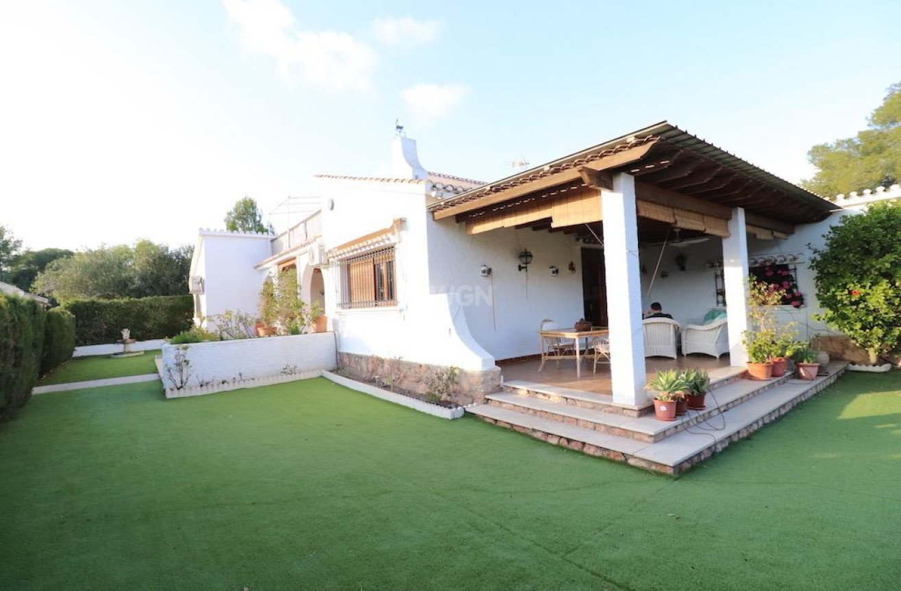 Resale - Villa - Orihuela Costa - Costa Blanca