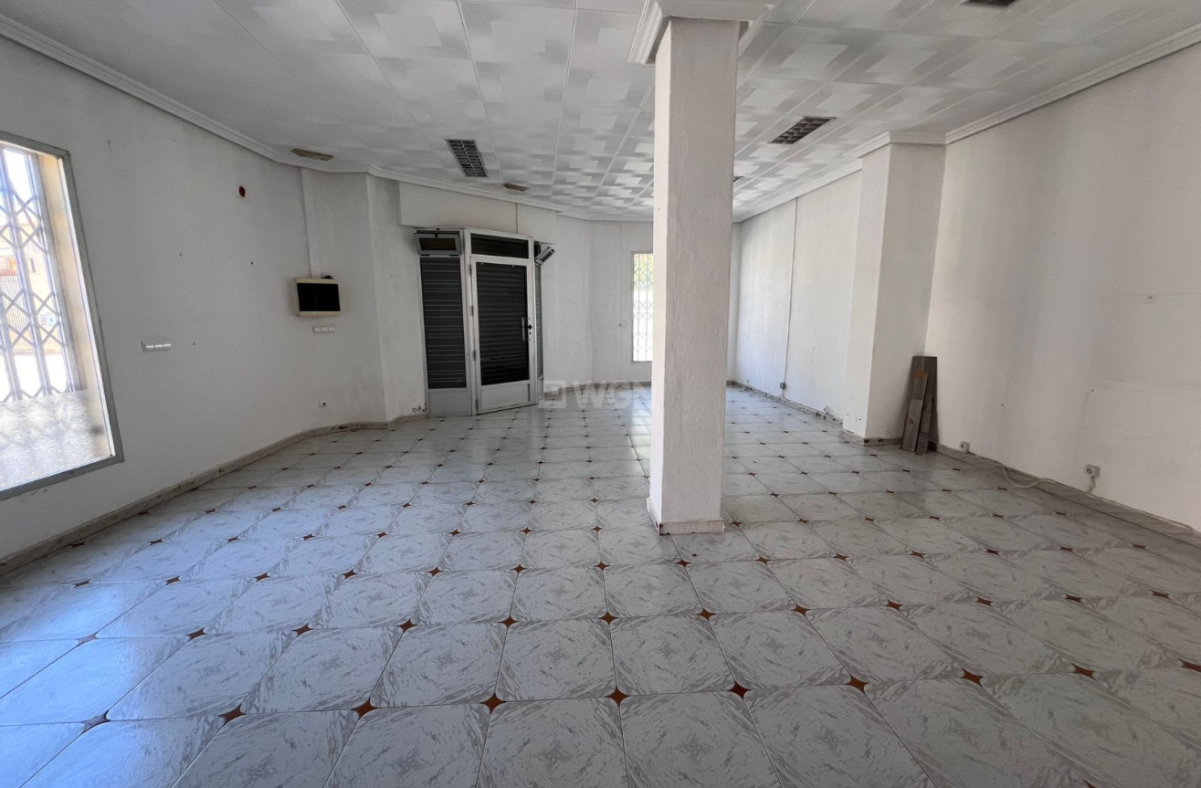 Resale - Commercial - Jacarilla - Inland