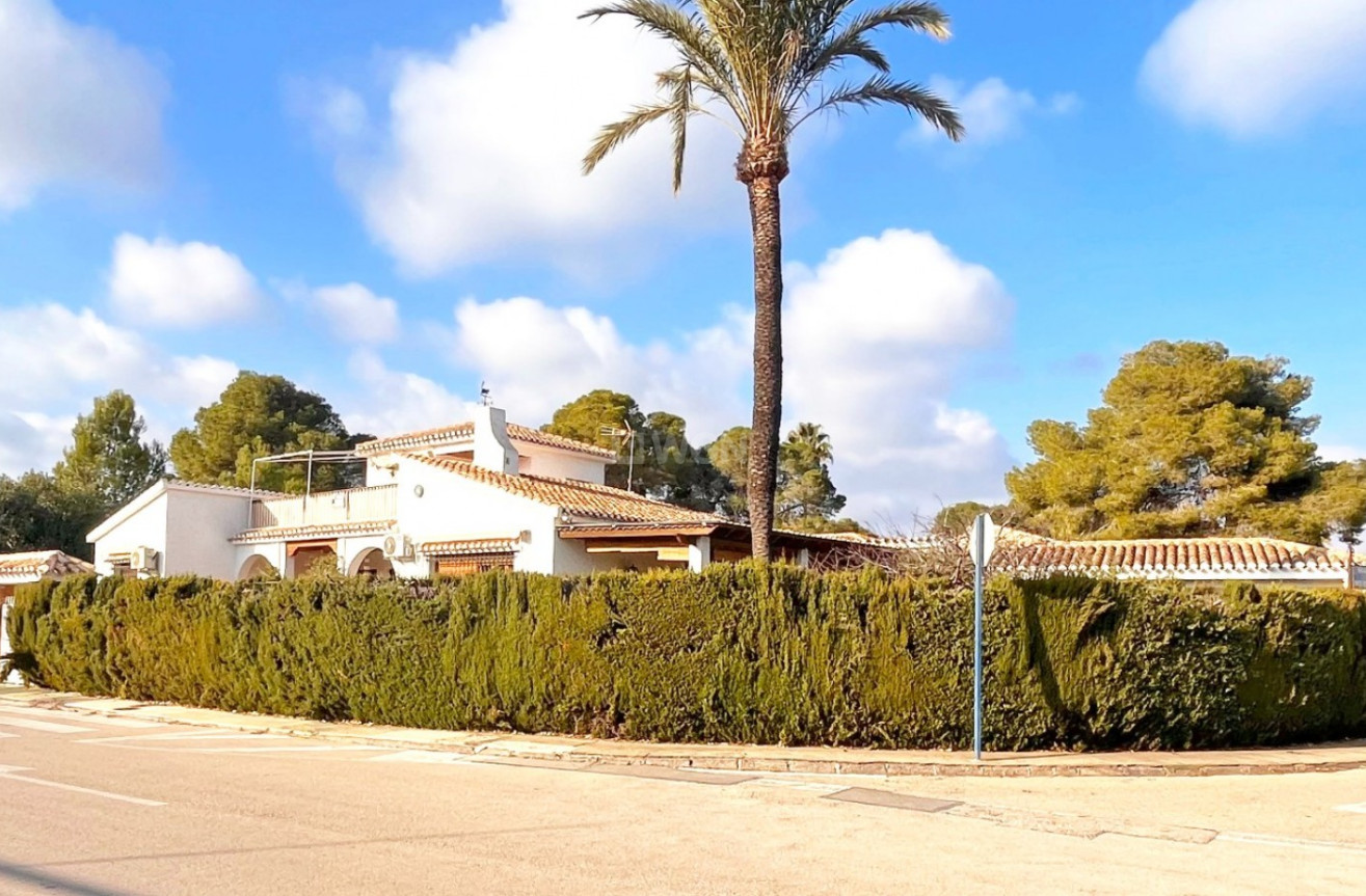 Odsprzedaż - Villa - Orihuela Costa - Costa Blanca