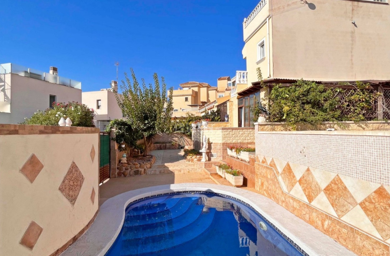 Odsprzedaż - Villa - Orihuela Costa - Costa Blanca