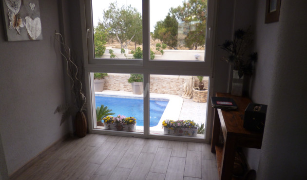 Odsprzedaż - Villa - Playa Flamenca - Costa Blanca