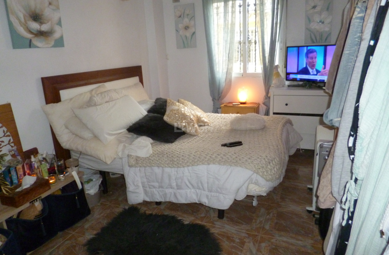 Resale - Villa - Playa Flamenca - Costa Blanca