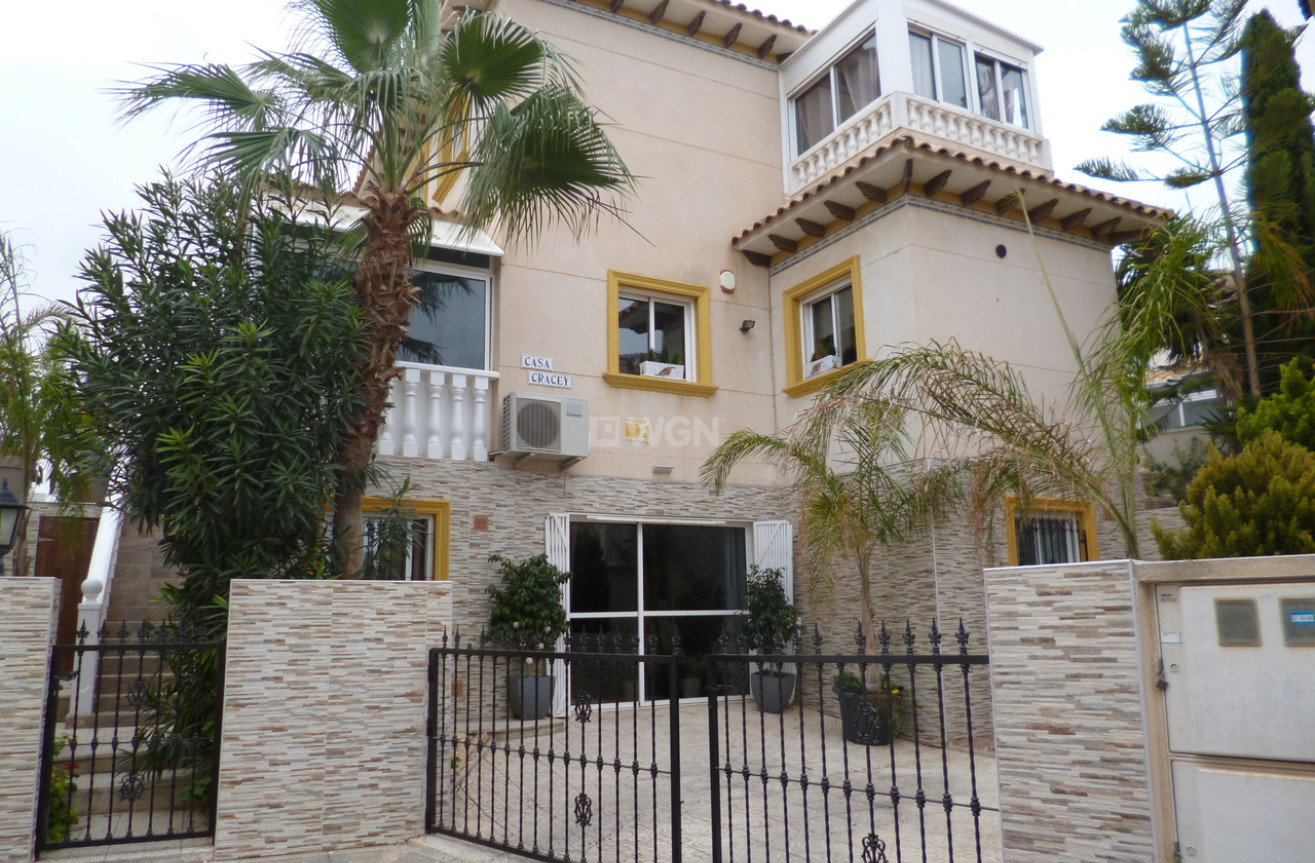 Resale - Villa - Playa Flamenca - Costa Blanca