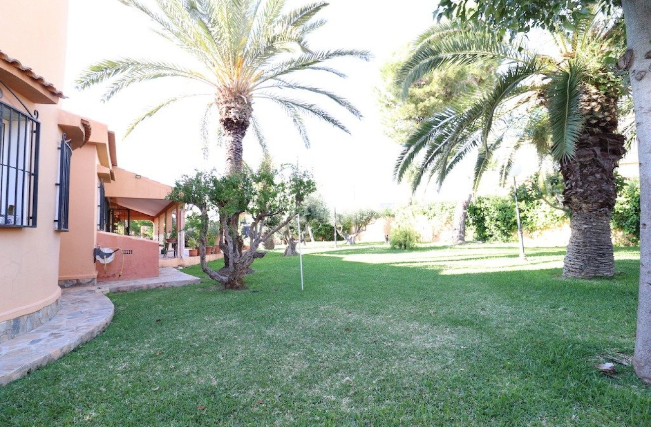 Resale - Villa - Torrevieja - Costa Blanca