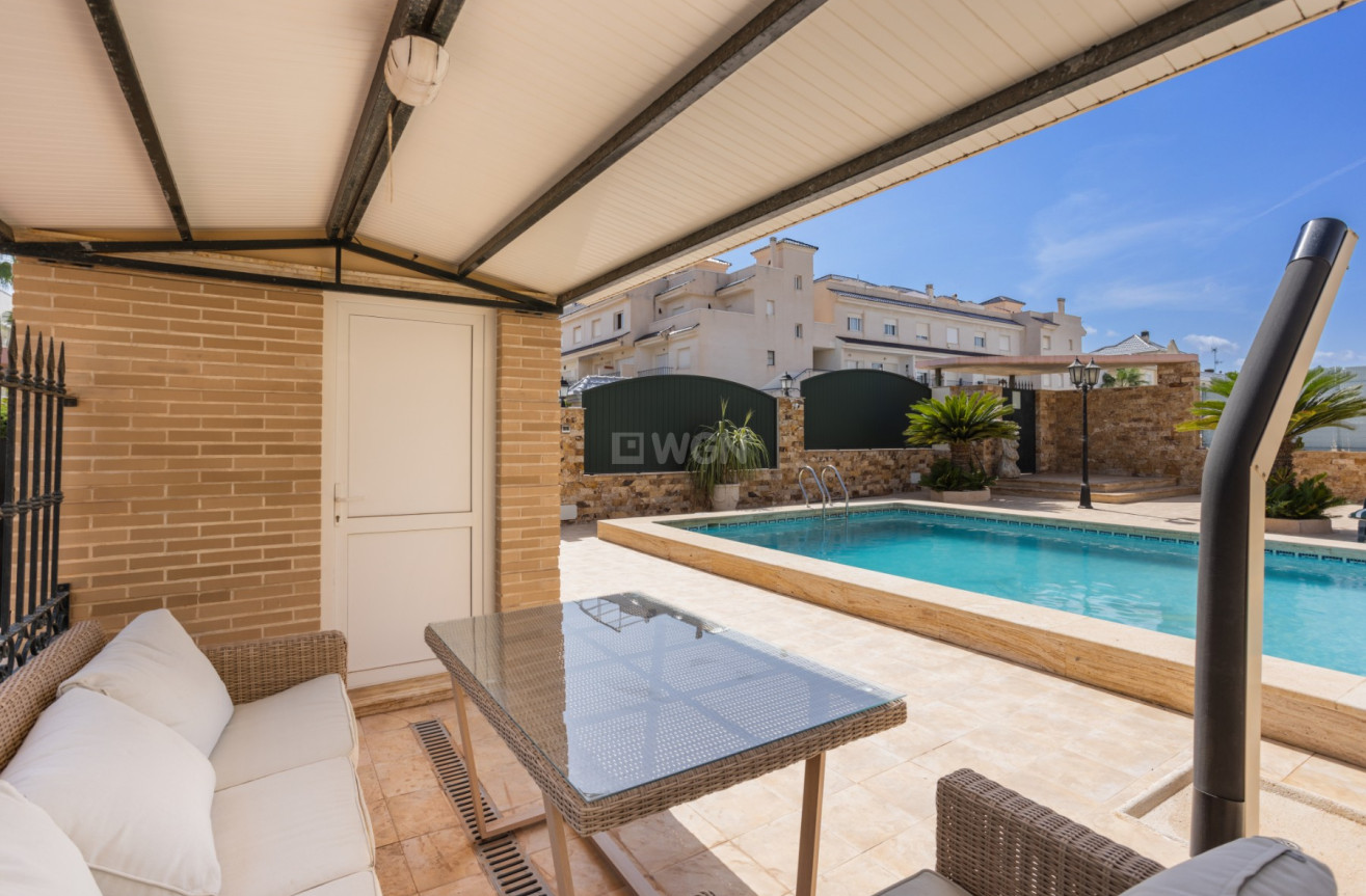 Resale - Villa - Torrevieja - Costa Blanca