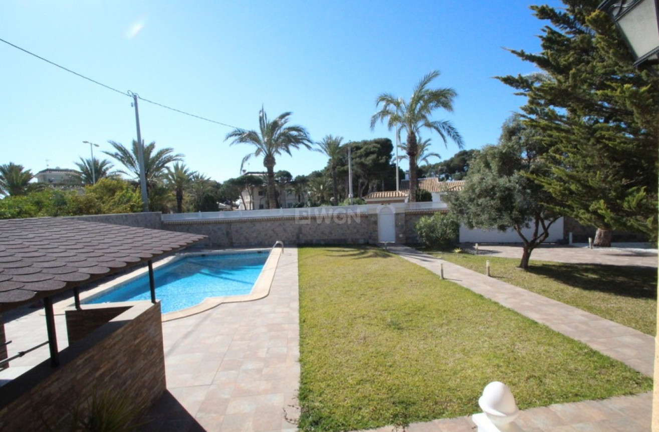 Odsprzedaż - Villa - Orihuela Costa - Costa Blanca