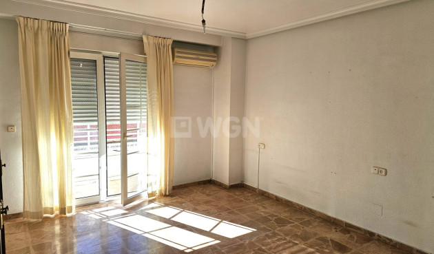 Resale - Apartment / flat - Torrevieja - Centro