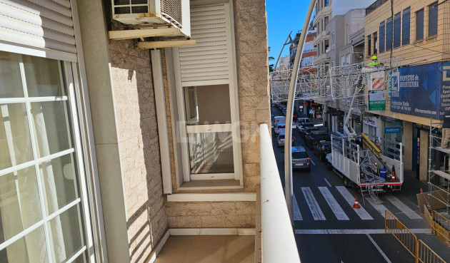 Resale - Apartment / flat - Torrevieja - Centro