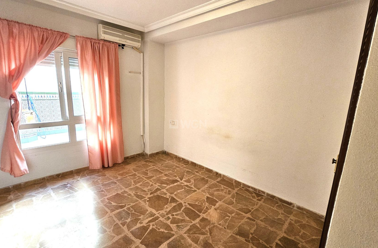 Resale - Apartment / flat - Torrevieja - Centro