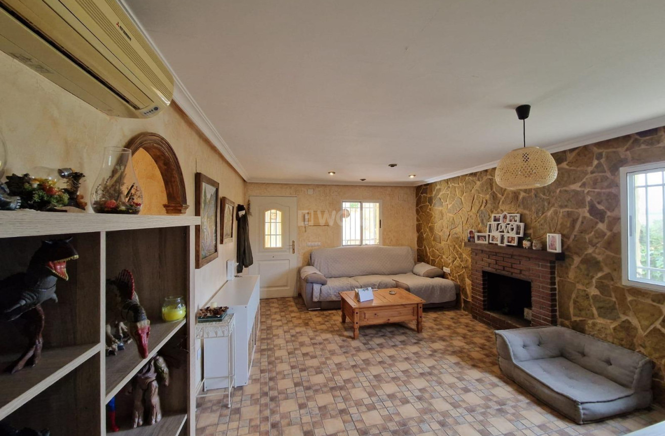 Resale - Villa - Elda - Avenida De Ronda