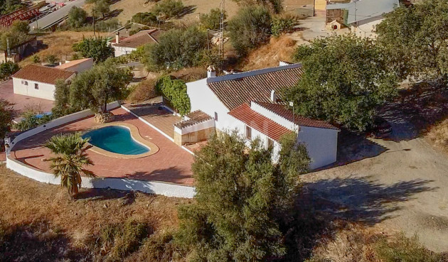 Resale - Villa - Vinuela - Inland