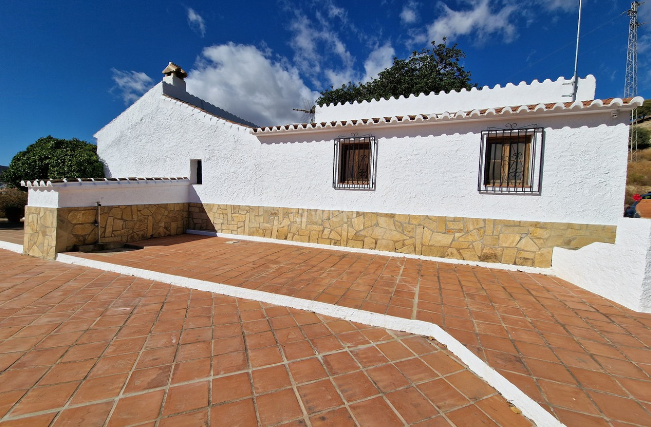 Resale - Villa - Vinuela - Inland