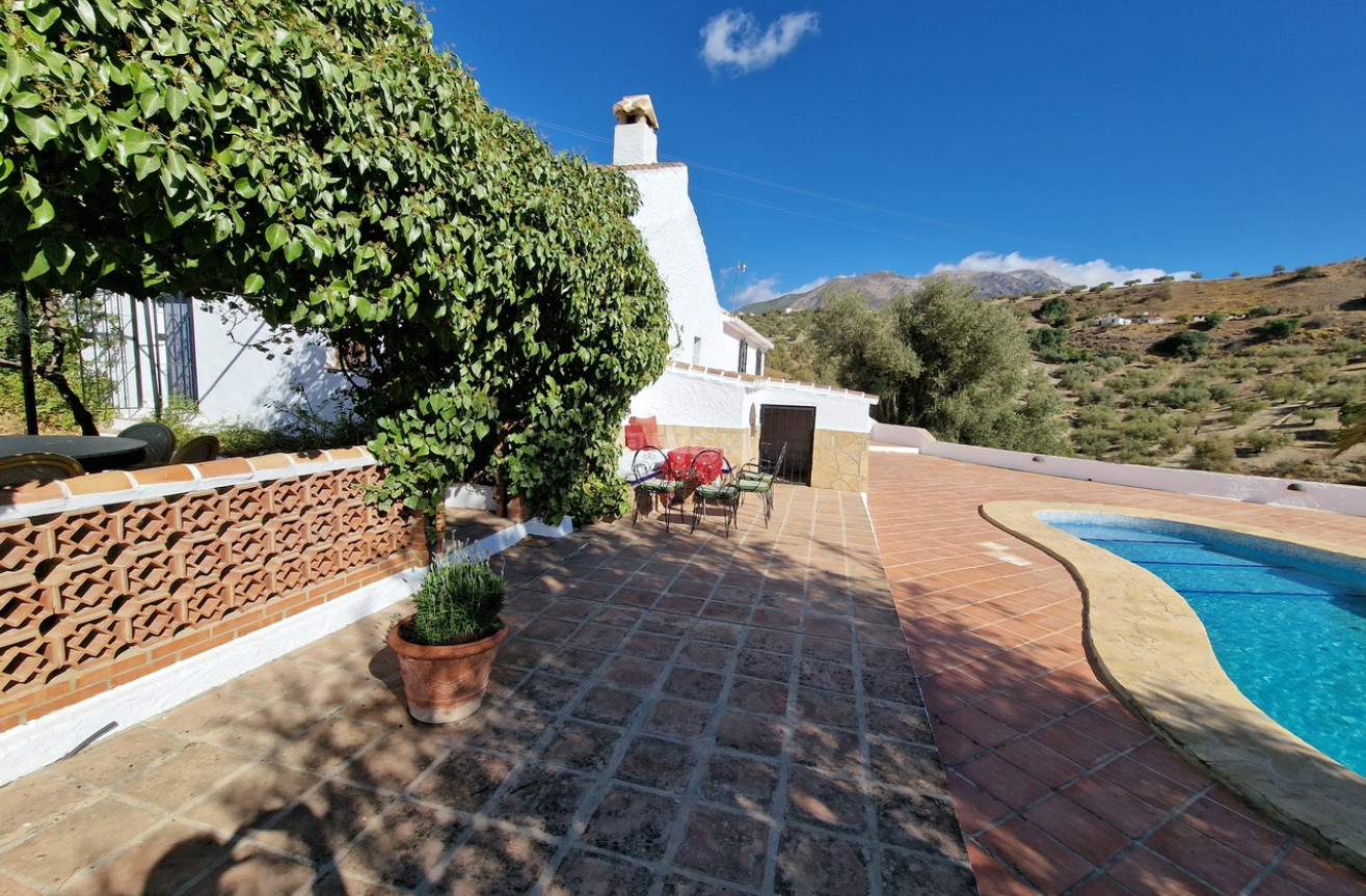 Reventa - Villa - Vinuela - Inland