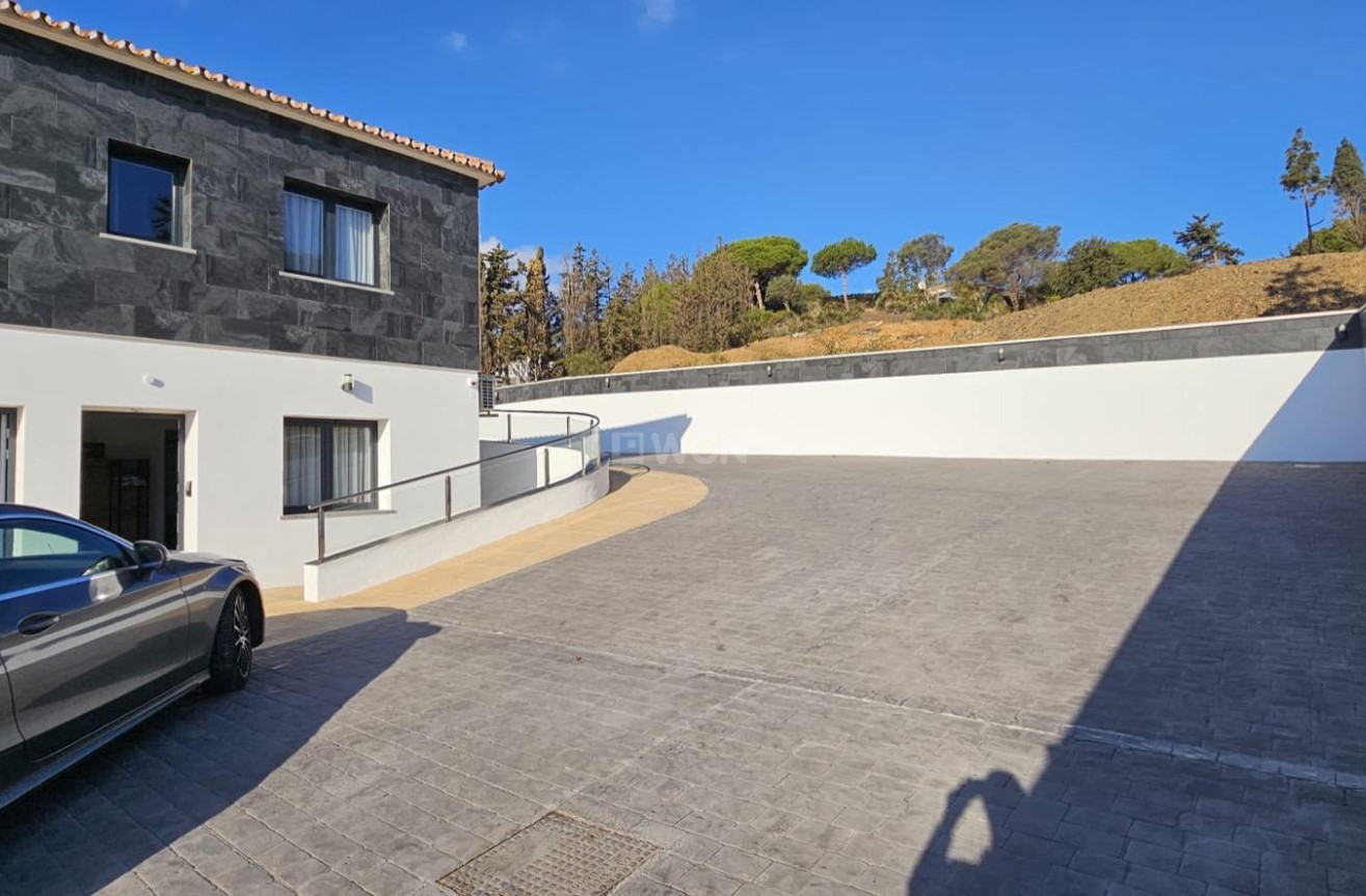 Resale - Villa - Mijas - Calaburra - Chaparral