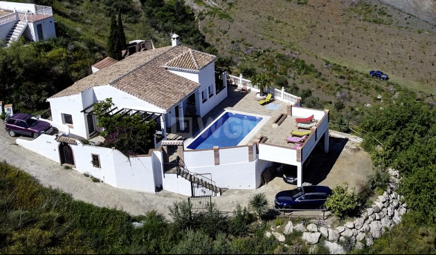 Reventa - Villa - Vinuela - Inland