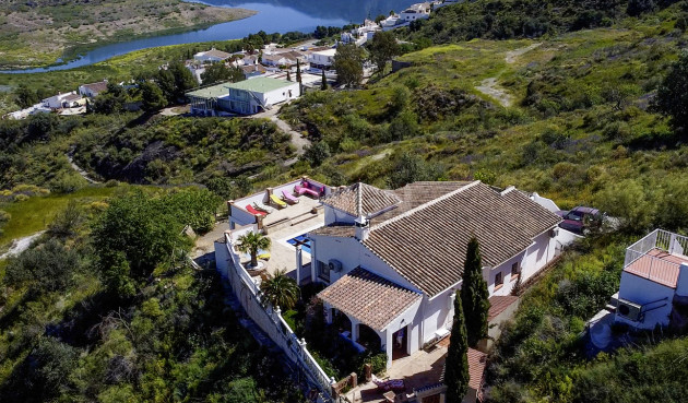 Reventa - Villa - Vinuela - Inland