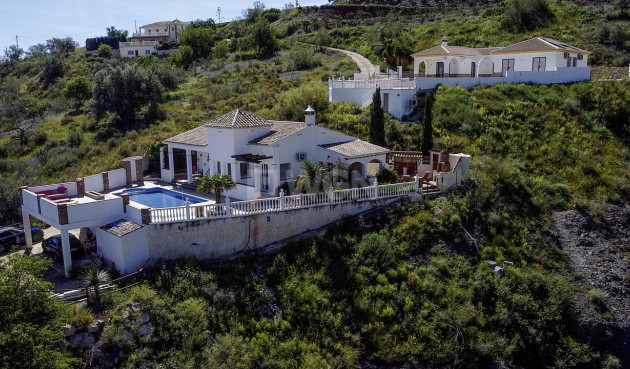 Resale - Villa - Vinuela - Inland