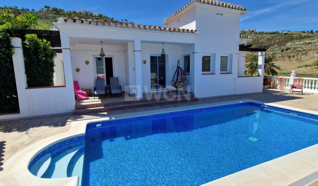 Resale - Villa - Vinuela - Inland