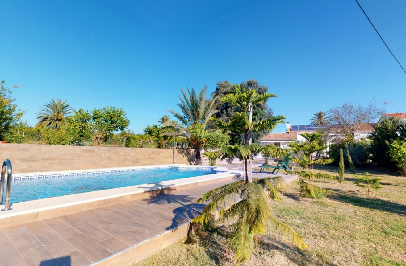 Reventa - Villa - La Marina - Alicante