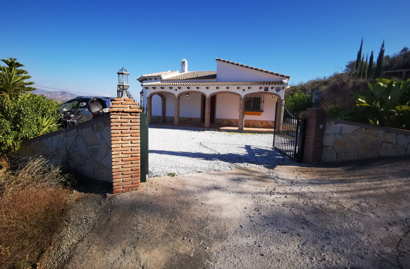 Resale - Villa - Vinuela - Inland