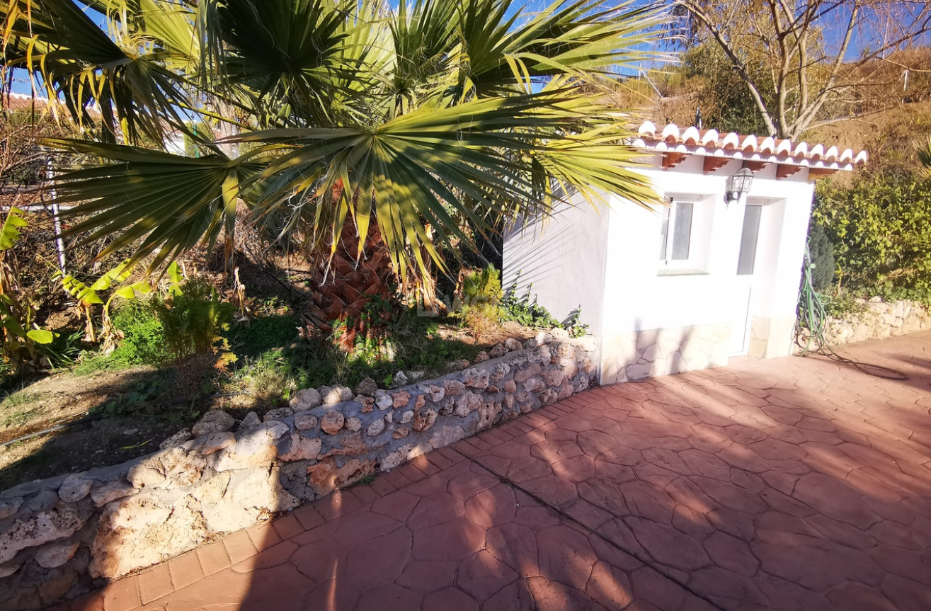 Resale - Villa - Canillas de Aceituno - Inland