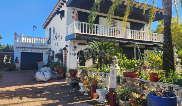 Resale - Villa - Denia - Les Marines