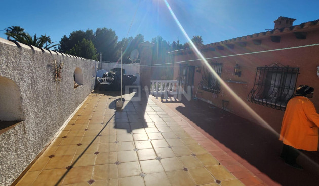 Resale - Villa - Denia - Les Marines