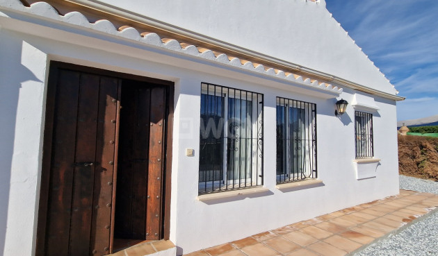 Resale - Villa - Vinuela - Inland