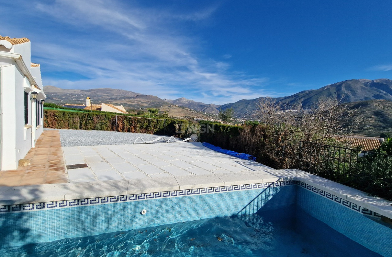 Resale - Villa - Vinuela - Inland