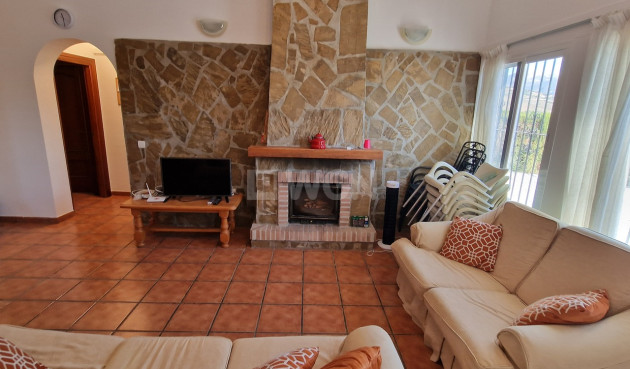 Resale - Villa - Vinuela - Inland