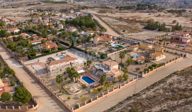 Reventa - Villa - Campos del Río - Inland