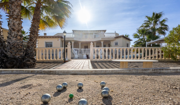 Reventa - Villa - Campos del Río - Inland