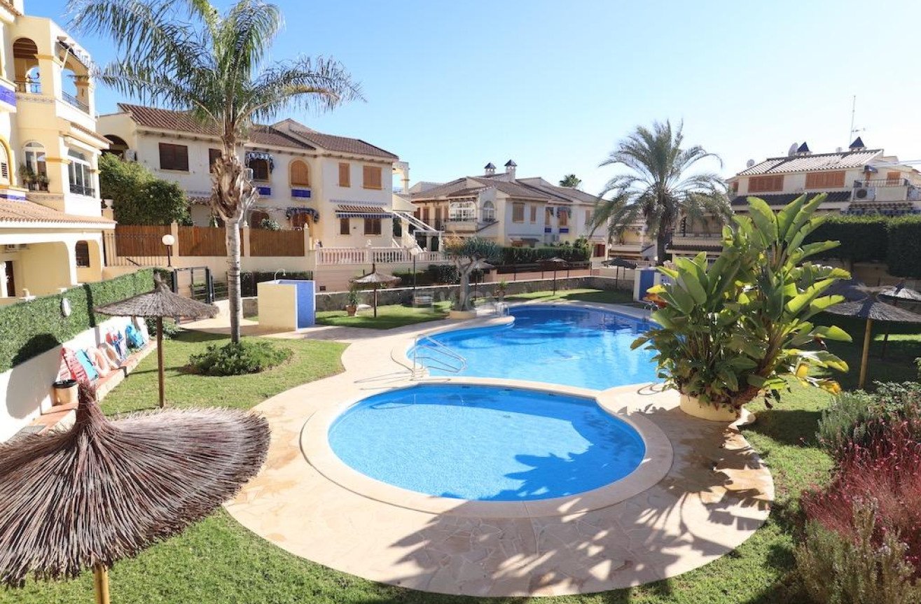 Resale - Apartment / flat - Torrevieja - Costa Blanca