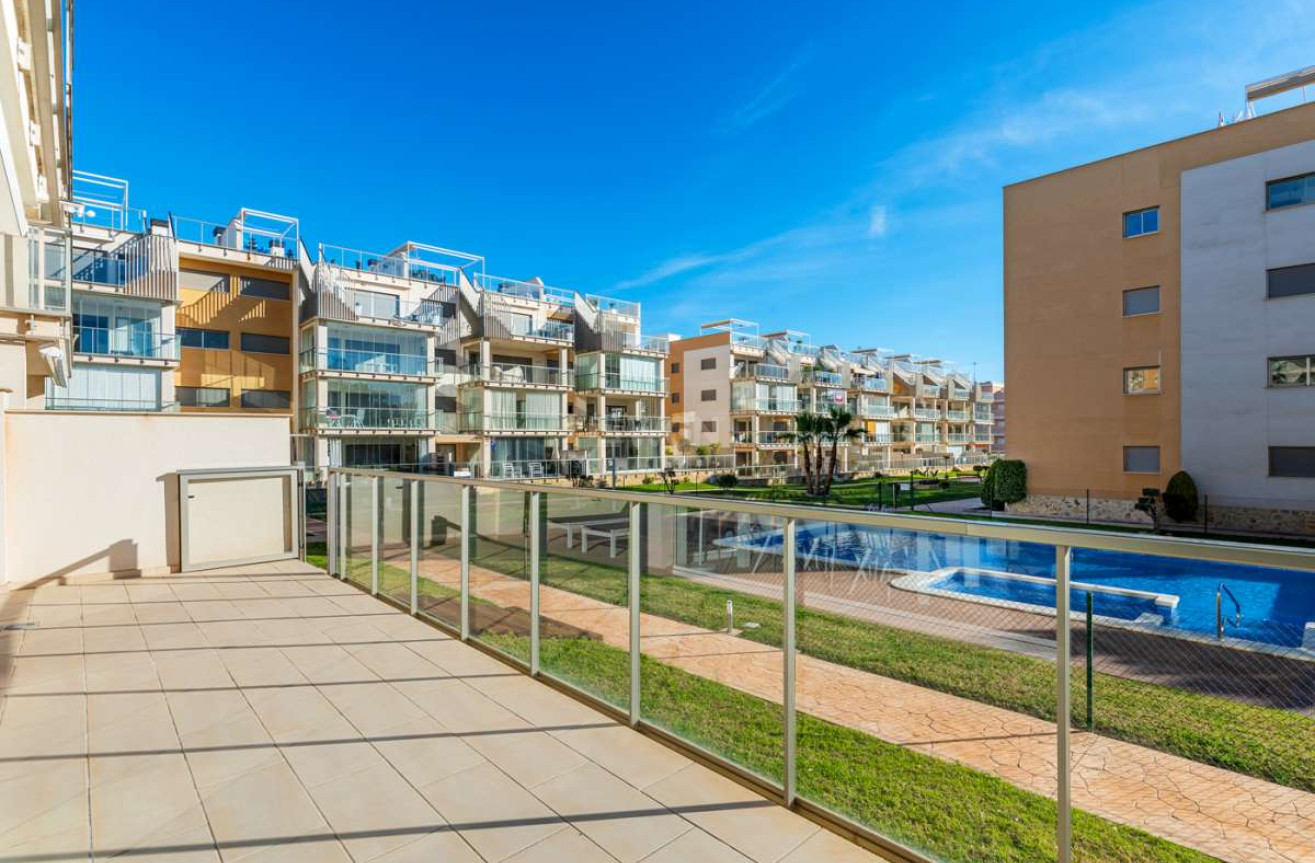 Resale - Apartment / flat - Villamartin - Costa Blanca