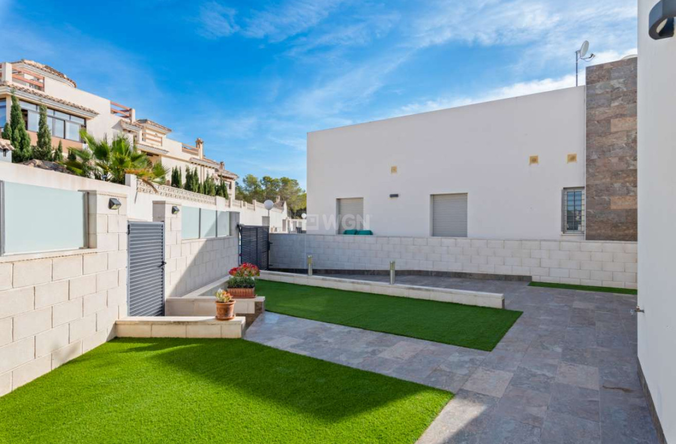 Odsprzedaż - Villa - Villamartin - Costa Blanca