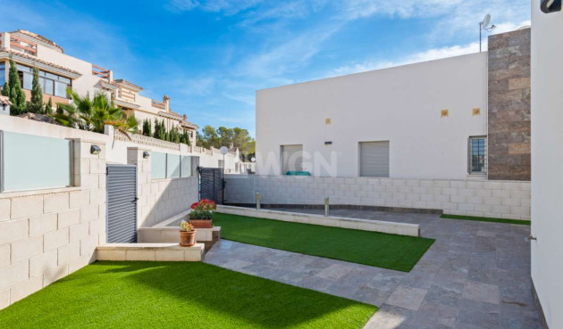 Odsprzedaż - Villa - Villamartin - Costa Blanca