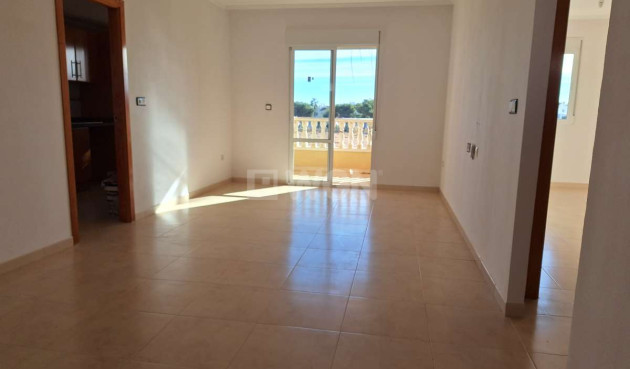 Resale - Apartment / flat - Villamartin - Costa Blanca