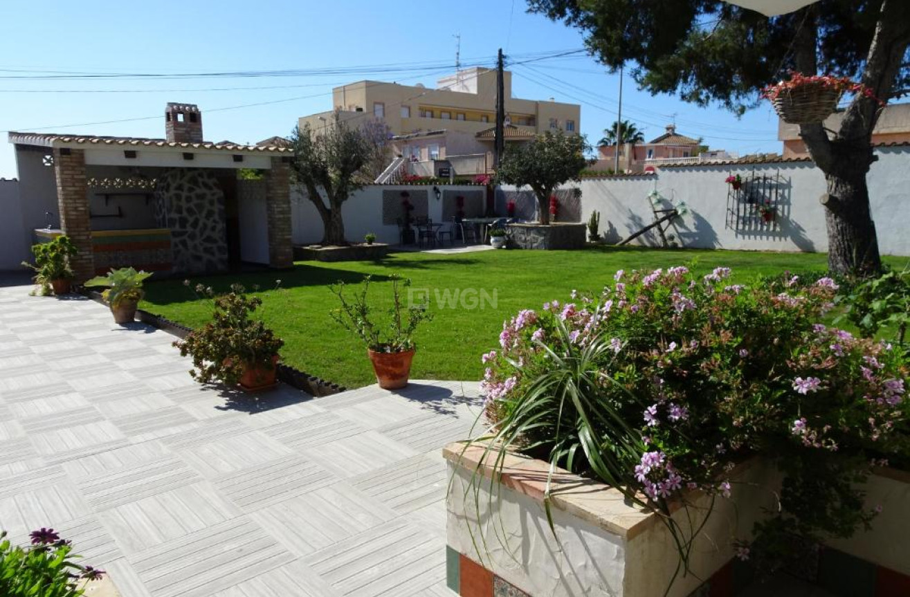 Resale - Villa - Cabo Roig - Costa Blanca